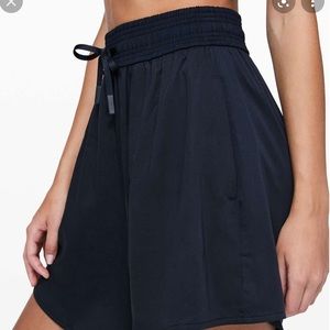Lululemon lounge shorts size 2 Feeling Femme